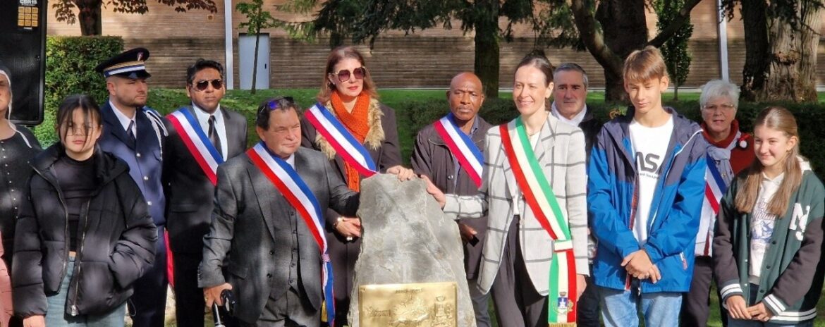 , Seine-et-Marne : pour c&eacute;l&eacute;brer vingt ans d&rsquo;amiti&eacute;, la mairie inaugure une st&egrave;le