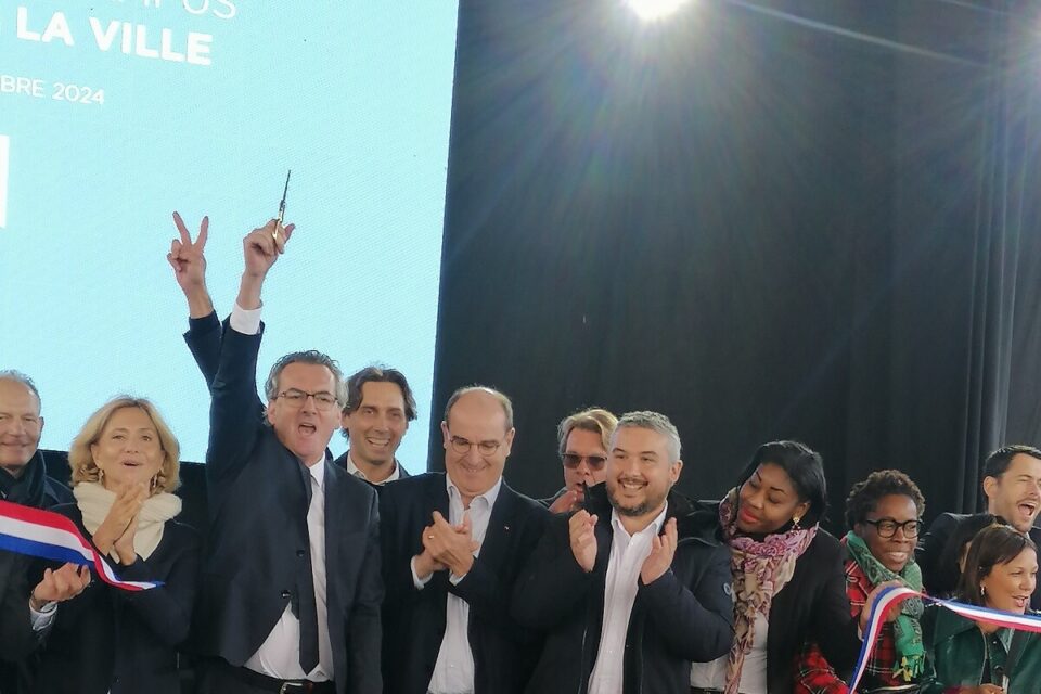 Le maire de Pantin, Bertrand Kern (&agrave; gauche) a inaugur&eacute; le campus de Pantin, avec notamment Jean Castex (au milieu). 