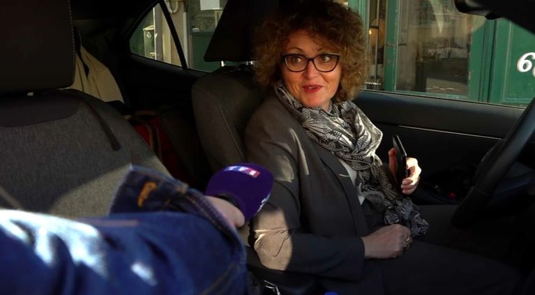 , Une commune de Seine-et-Marne interdit l&rsquo;usage du smartphone dans la rue, mais…