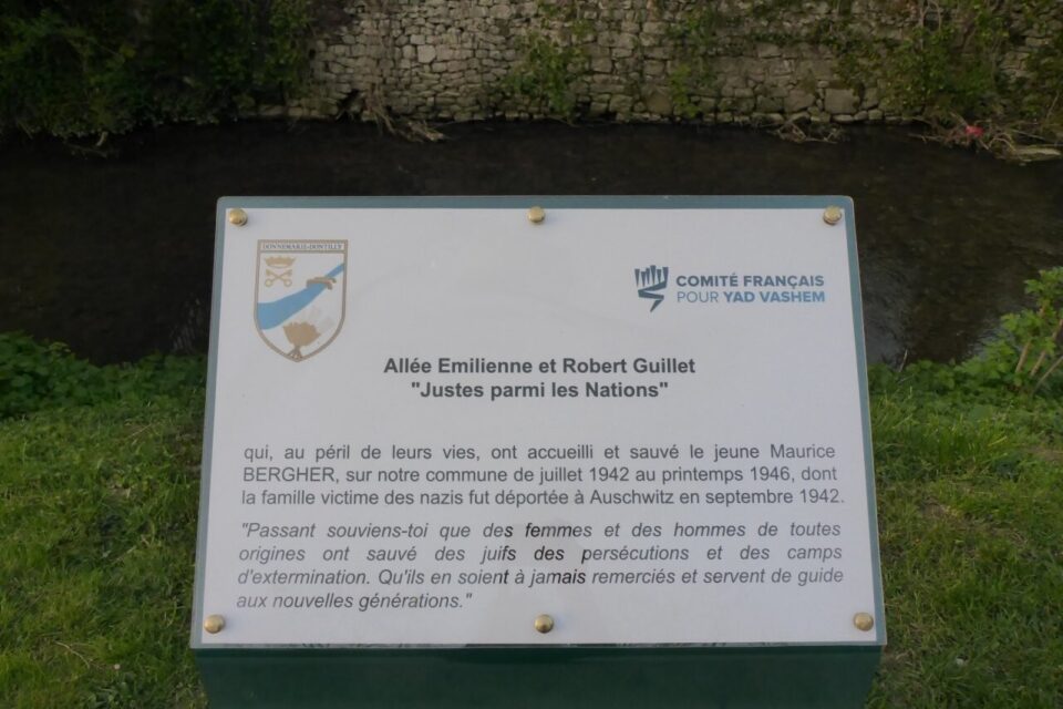 La plaque pos&eacute;e lors de la c&eacute;r&eacute;monie de 2019.