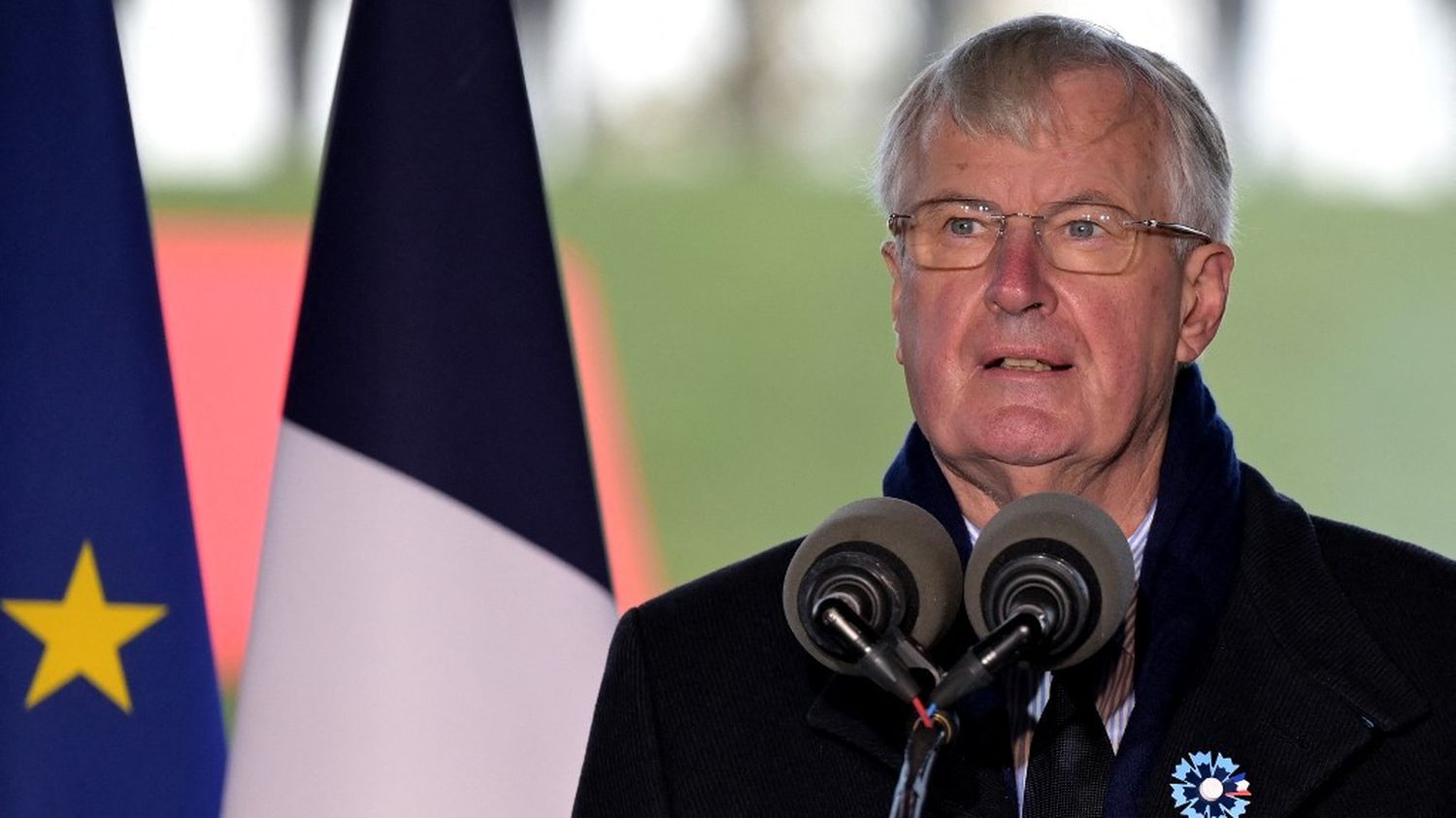 , C&eacute;r&eacute;monies du 11-Novembre : &laquo;&nbsp;Nous avons besoin d&rsquo;un sursaut collectif&nbsp;&raquo;, assure Michel Barnier