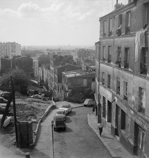 Vue sur Paris depuis l&rsquo;escalier de la rue Vilin, en 1965.