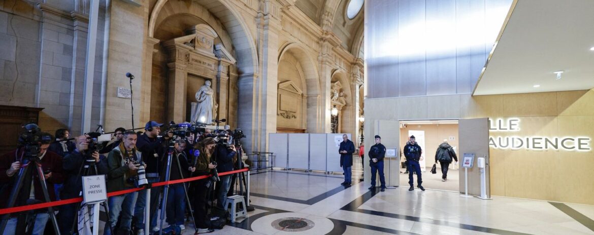, Proc&egrave;s Samuel Paty : La principale du coll&egrave;ge raconte la &laquo; fatwa &raquo; lanc&eacute;e contre le professeur d&eacute;capit&eacute;