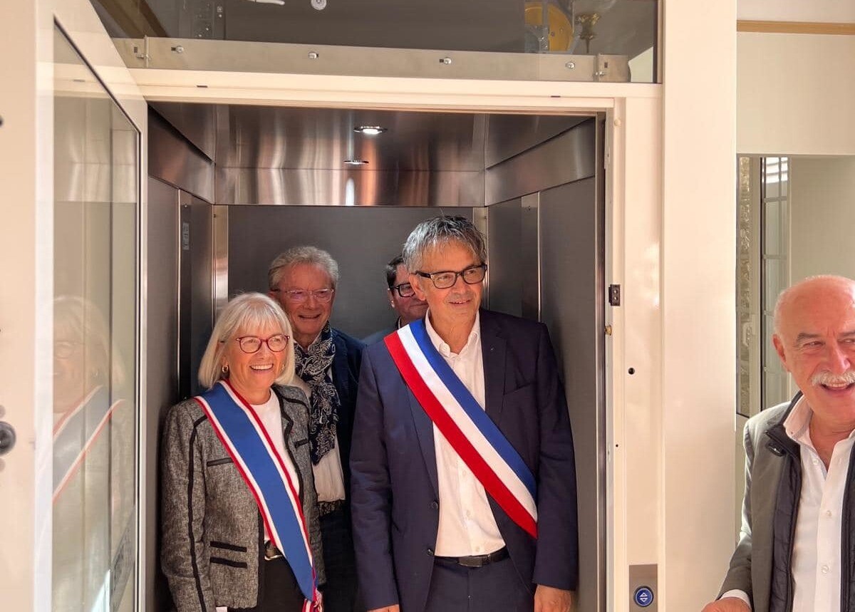 , Seine-et-Marne : cette mairie fait un grand pas pour l&rsquo;accessibilit&eacute; en se dotant enfin d&rsquo;un ascenseur