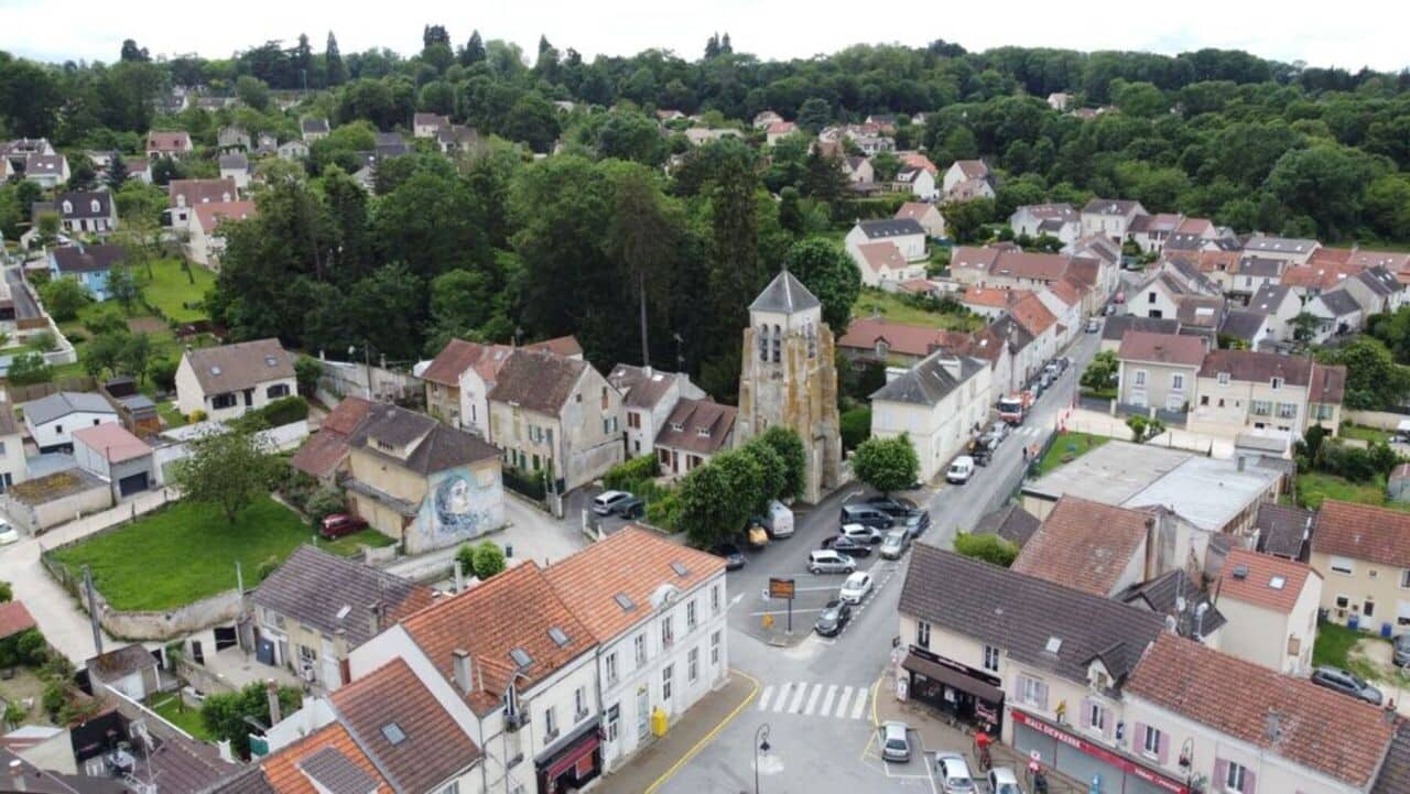 , Seine-et-Marne : pas loin de s&rsquo;effondrer, ce clocher &laquo;&nbsp;t&eacute;moin d&rsquo;un pass&eacute; mouvement&eacute;&nbsp;&raquo; va &ecirc;tre sauv&eacute;