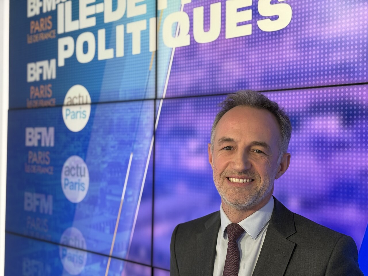 , &laquo;&nbsp;Dans la continuit&eacute; mais…&nbsp;&raquo; : comment Emmanuel Gr&eacute;goire souhaite s’emparer de la Mairie de Paris