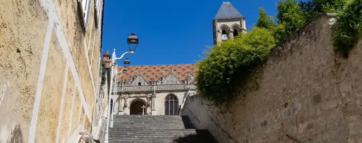 , Dans le Val d&rsquo;Oise, ce village pittoresque poss&egrave;de un patrimoine artistique unique et fascinant