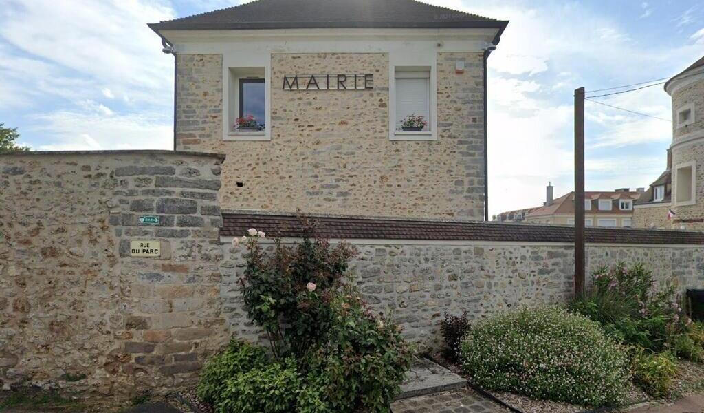 , Dans l&rsquo;Essonne, une employ&eacute;e de mairie jug&eacute;e pour avoir d&eacute;tourn&eacute; 45 000 &euro; &agrave; coup de fausses primes