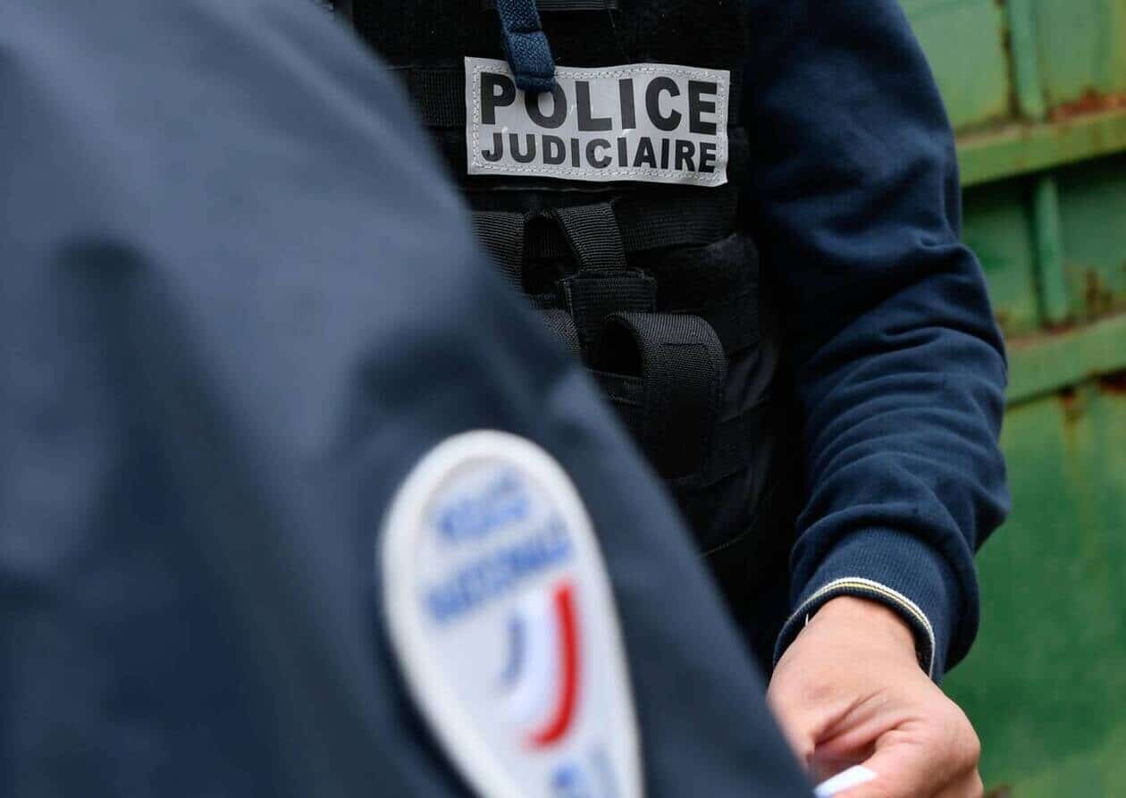 , Des restes humains retrouvés dans un champ des Yvelines, une expertise en cours