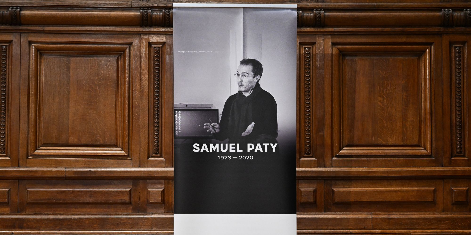 , La s&oelig;ur de Samuel Paty attaque en justice la ville de Conflans-Sainte-Honorine