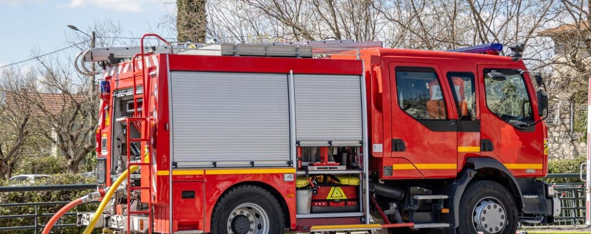 , Val-d’Oise: deux cadavres découverts dans un incendie de plusieurs caravanes