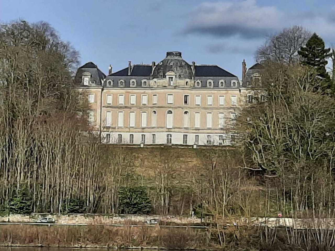 , Vaux-le-Pénil : le programme immobilier du château privé suscite des inquiétudes