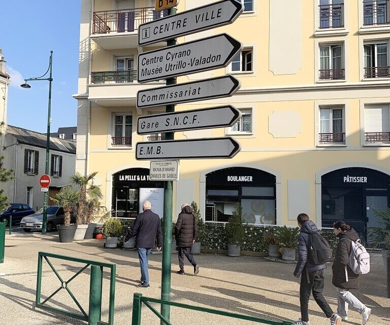 Faudra penser à modifier les panneaux !