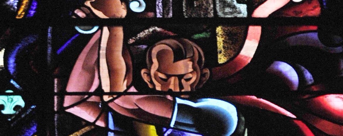 , Hitler, vraiment ? Le vitrail d&rsquo;une &eacute;glise de l&rsquo;Essonne vient de r&eacute;v&eacute;ler son secret