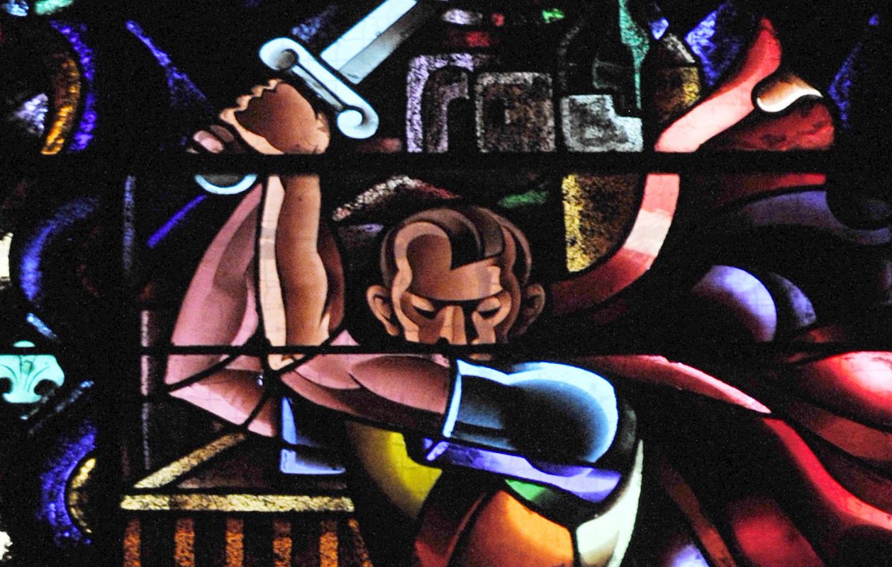 , Hitler, vraiment ? Le vitrail d&rsquo;une &eacute;glise de l&rsquo;Essonne vient de r&eacute;v&eacute;ler son secret