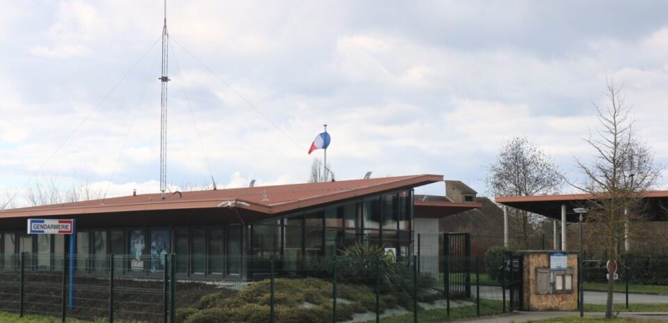 , Yvelines : les &eacute;tranges relations entre un maire omnipotent et un major de gendarmerie tr&egrave;s z&eacute;l&eacute;