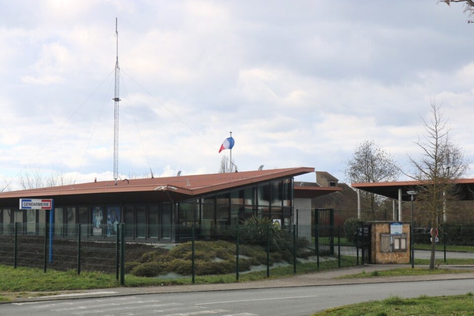 Brigade gendarmerie Houdan