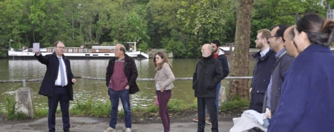, Ce maire du Val-d&rsquo;Oise va au contact des habitants