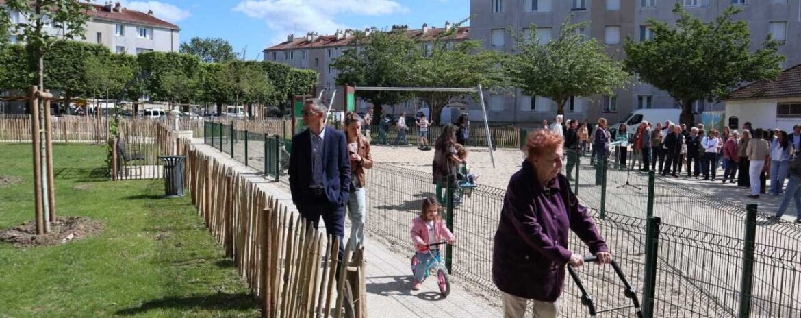 , Dans cette ville du Val-d&rsquo;Oise on transforme une place goudronn&eacute;e en jardin public
