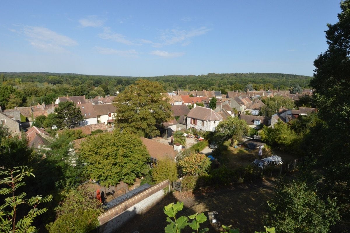 , Plus beau village de France : Rochefort-en-Yvelines a accueilli les cam&eacute;ras de France T&eacute;l&eacute;visions