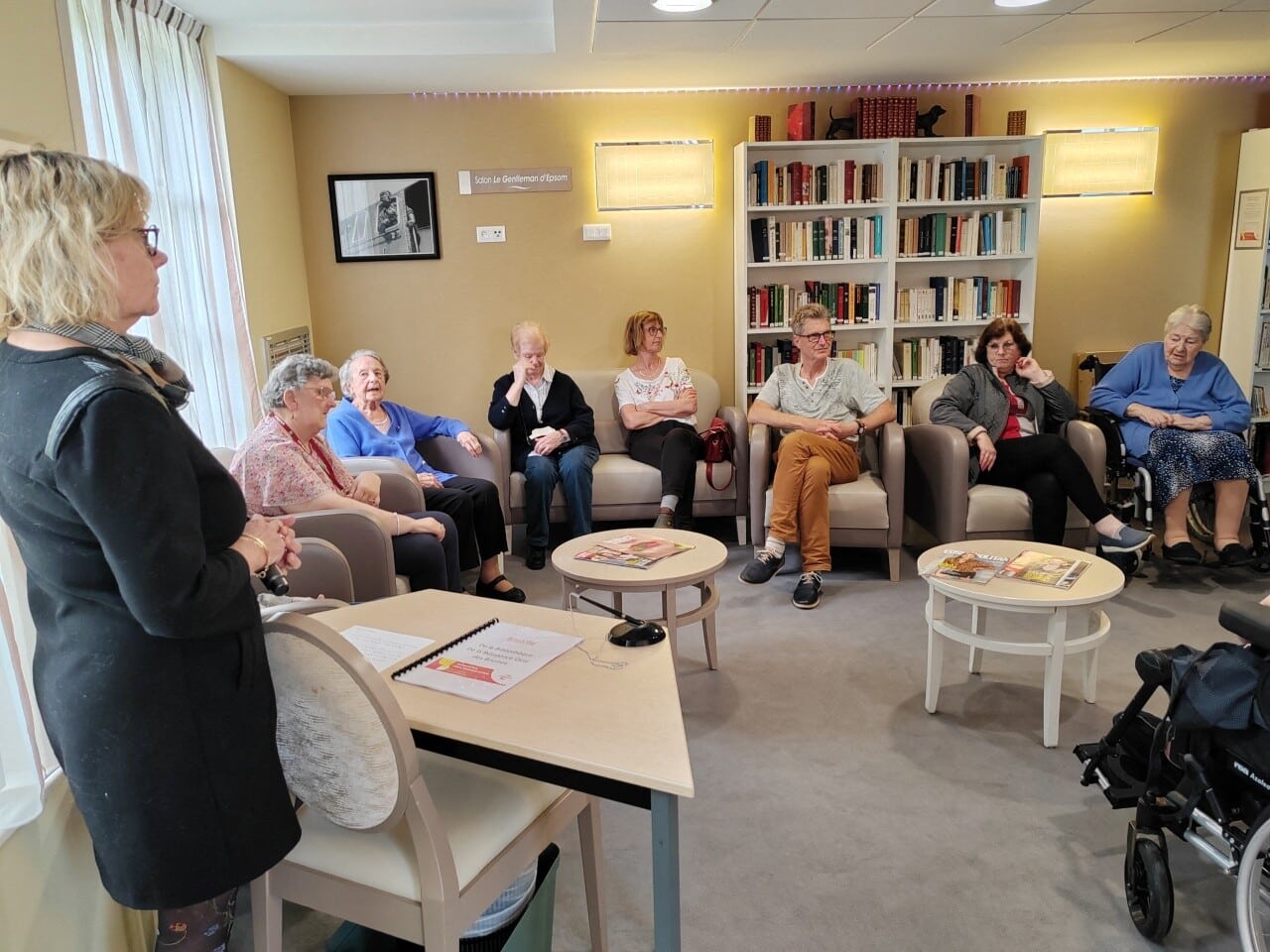 , Val-d&rsquo;Oise : cet Ehpad se dote d&rsquo;une biblioth&egrave;que et l&rsquo;ouvre au public
