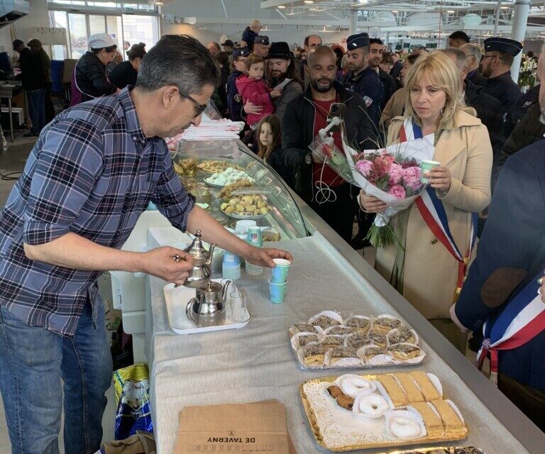 Un petit th&eacute; &agrave; la mente pour la maire de Taverny chez Royal Food.