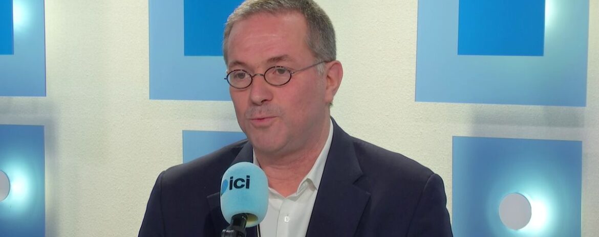 , Futur stade du PSG : &laquo;&nbsp;On ne va pas jouer &agrave; la comp&eacute;tition&nbsp;&raquo; avec Poissy, estime le maire de Massy