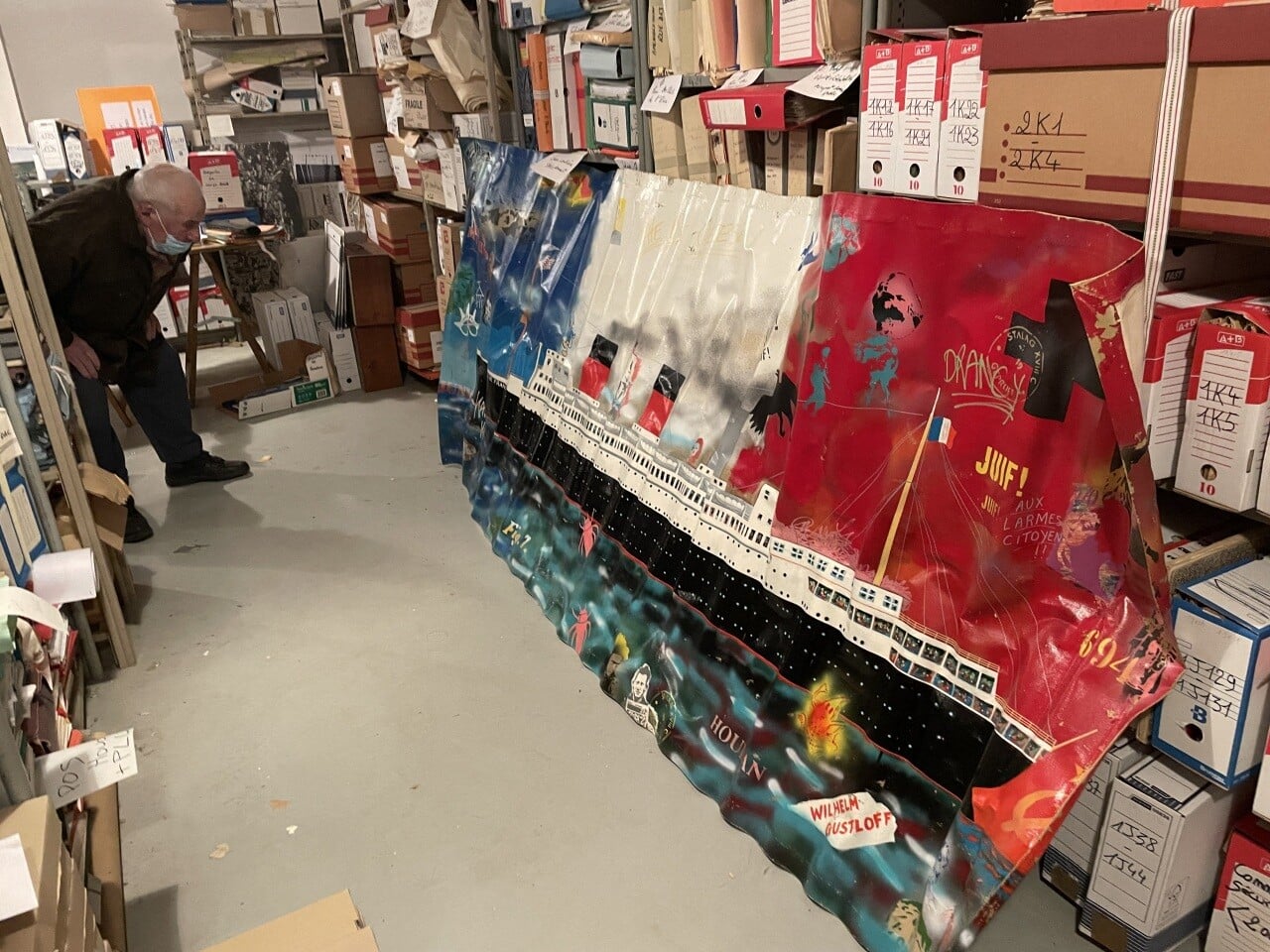 , Oubli&eacute; pendant 30 ans, un tableau t&eacute;moignant de la Seconde Guerre mondiale refait surface dans les Yvelines