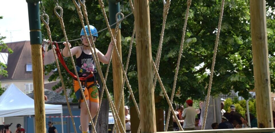 , Une nouvelle aire de jeux « médiévale » dans le parc de cette mairie du Val-d’Oise