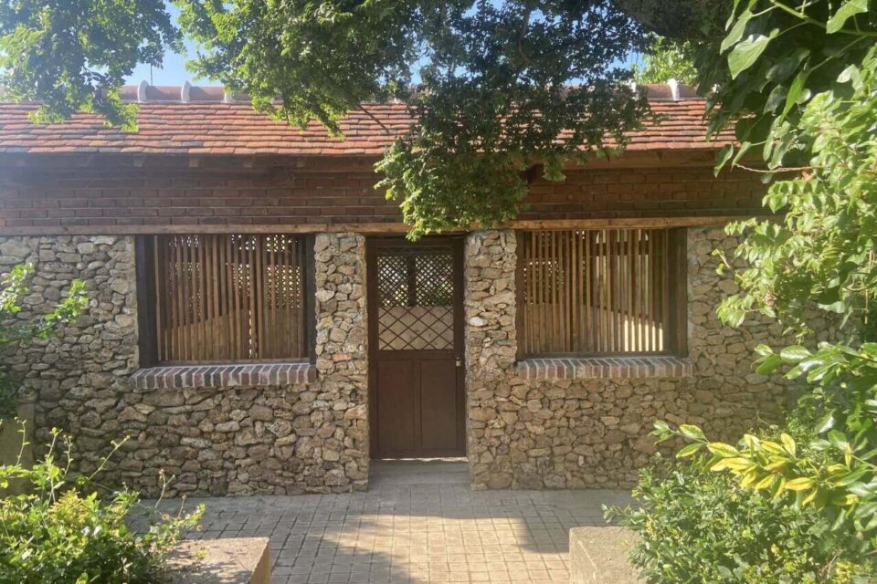 L'int&eacute;rieur du lavoir est inaccessible au public afin de garantir la tranquillit&eacute; des esp&egrave;ces qui y trouveront refuge.