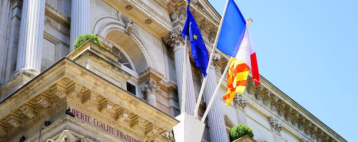 , Seine-et-Marne : Trois hommes interpell&eacute;s pour avoir vol&eacute; et br&ucirc;l&eacute; …