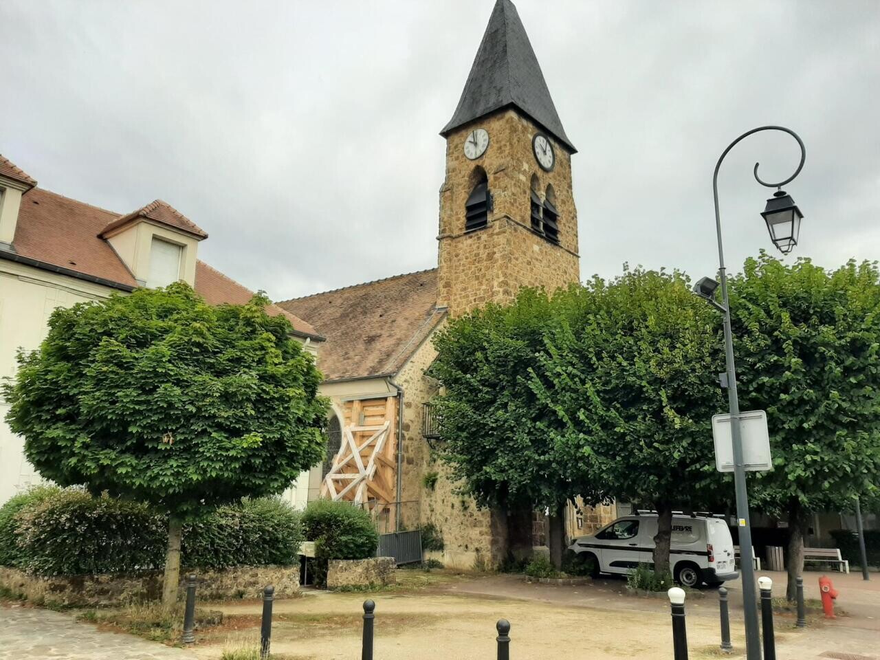 , Un chantier monumental attend cette église du sud des Yvelines : il faut trouver 2 M€ pour tout payer