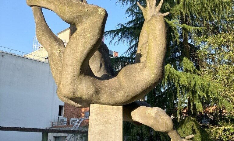 , Une sculpture historique de cette ville des Yvelines va &ecirc;tre compl&egrave;tement restaur&eacute;e