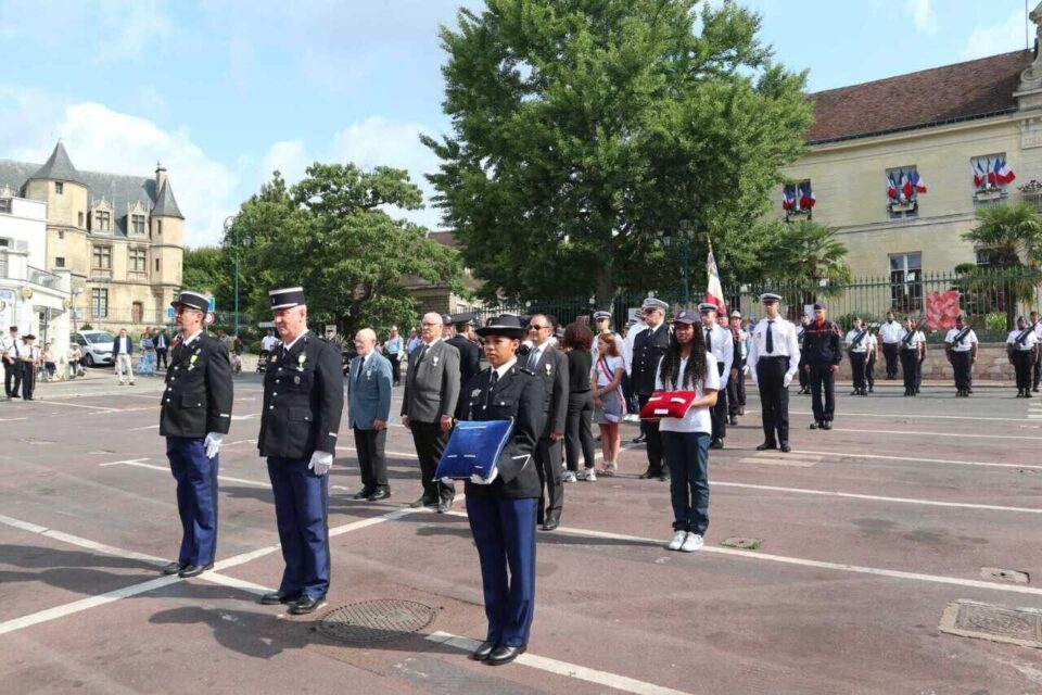 Des gendarmes, anciens combatants, policiers et sapeurs pompiers ont également été décorés lors de la cérémonie départementale.