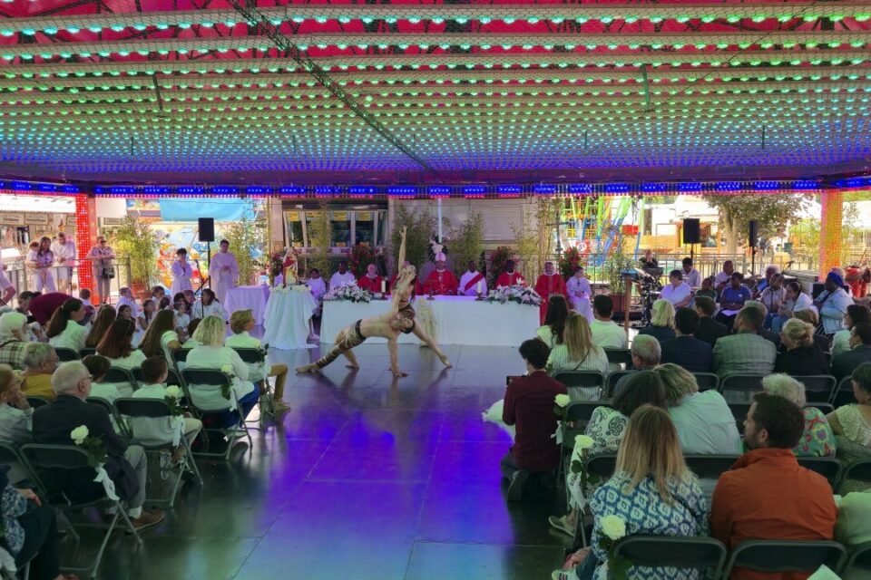 Cette messe de la Saint-Fiacre &agrave; Saint-Germain-en-Laye (Yvelines) a ete ponctu&eacute; d'animations artistiques.