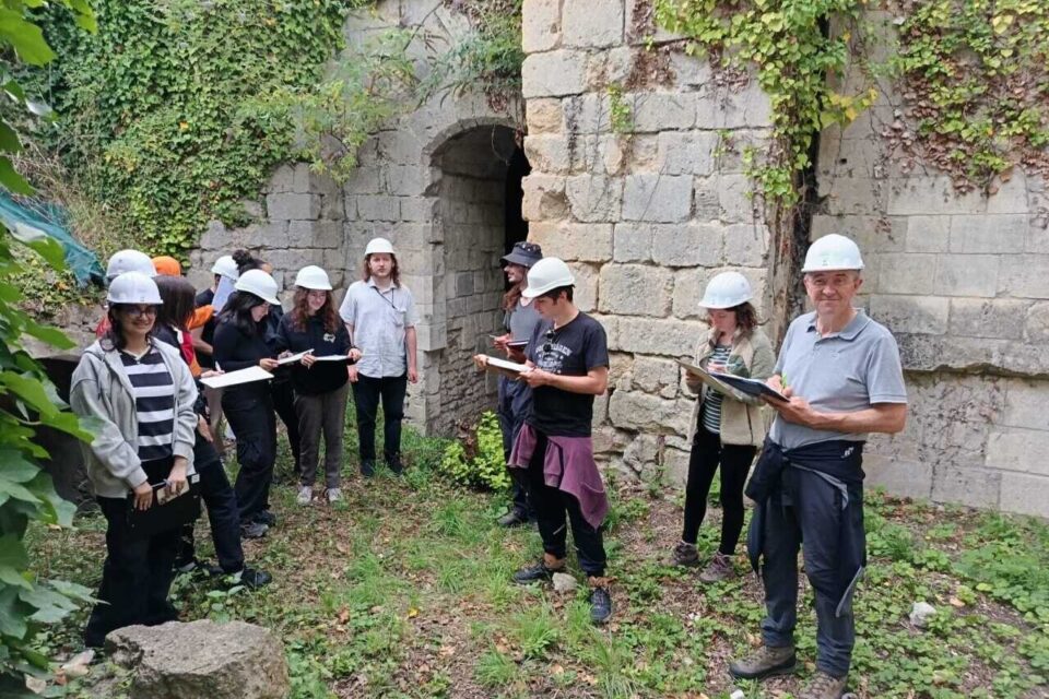 Relev&eacute; de la flore avec Patrick Soulas, botaniste retrait&eacute; du Mus&eacute;um national d'histoire naturelle au conservatoire botanique d'Ile de France.