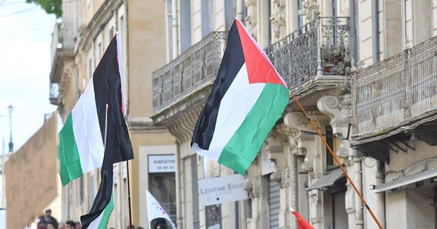 , « De la démagogie électoraliste »… Pourquoi les drapeaux palestiniens au fronton des mairies fracturent la gauche