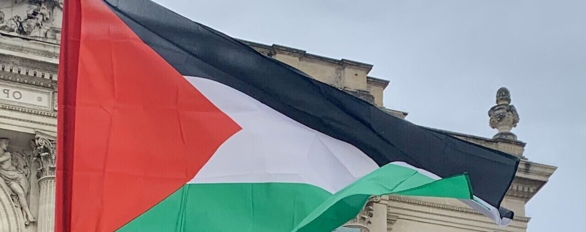 , Drapeaux palestiniens : ces maires des Hauts-de-Seine bravent Retailleau, le pr&eacute;fet engage un bras de fer