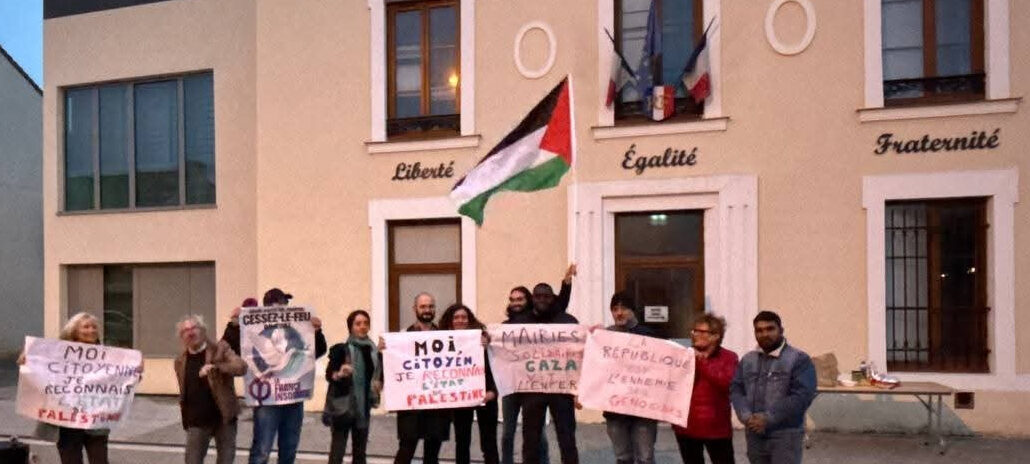 , [France, Essonne] Des militants c&eacute;l&egrave;brent la reconnaissance de l&rsquo;&Eacute;tat de Palestine par la France
