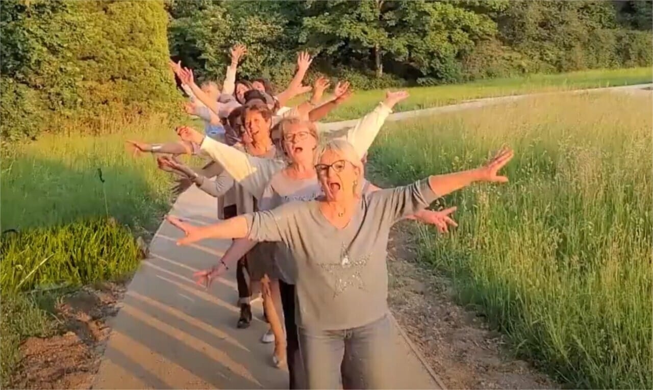 , &laquo; Maule avec toi &raquo; : cette reprise du groupe T&eacute;l&eacute;phone cartonne dans cette charmante commune des Yvelines