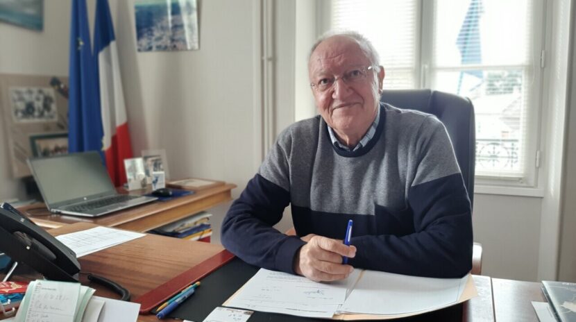 , « Le téléphone ne sonnera plus » : après 190 conseils municipaux, ce maire des Yvelines va raccrocher