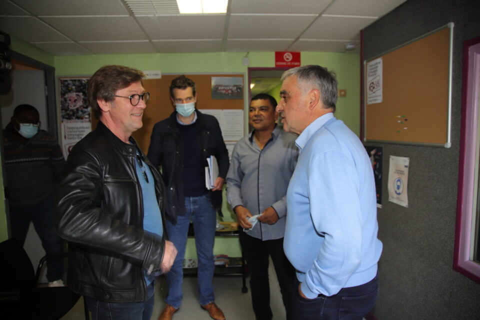 Laurent Romejko à gauche et François Garay (à droite) lros des 40 ans de RVVS aux Mureaux (Yvelines).