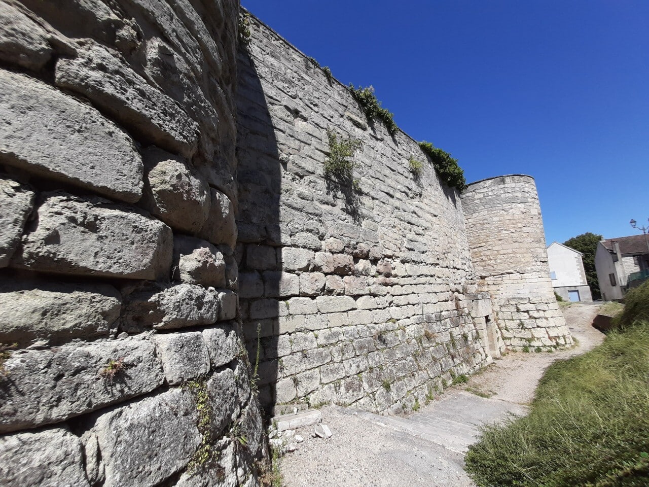 , Une &eacute;tude lanc&eacute;e pour mieux conna&icirc;tre et pr&eacute;server ce ch&acirc;teau m&eacute;di&eacute;val du Val-d&rsquo;Oise