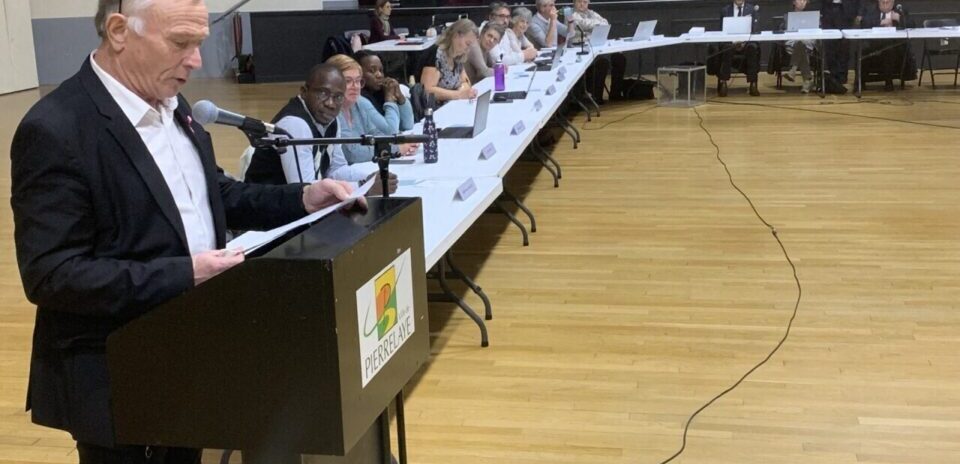 , Val-d&rsquo;Oise. &laquo; J&rsquo;ai d&eacute;cid&eacute; de tourner la page &raquo; : le maire Michel Vallade passe la main &agrave; Claude Cauet