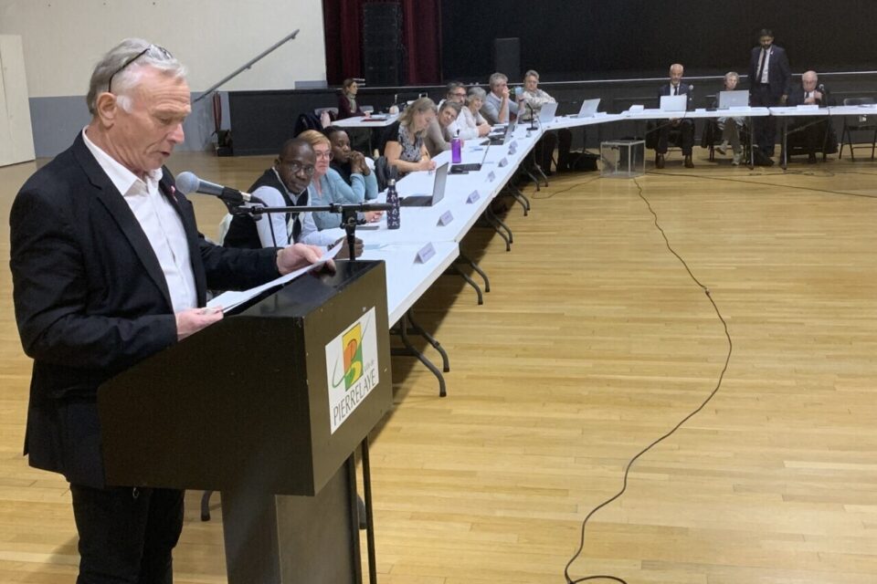 Claude Cauet, le nouveau maire (Pc) de Pierrelaye.