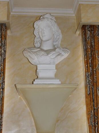, L&rsquo;histoire atypique de la Marianne noire de la mairie de Bagnols-sur-C&egrave;ze, retir&eacute;e pendant l&rsquo;Occupation