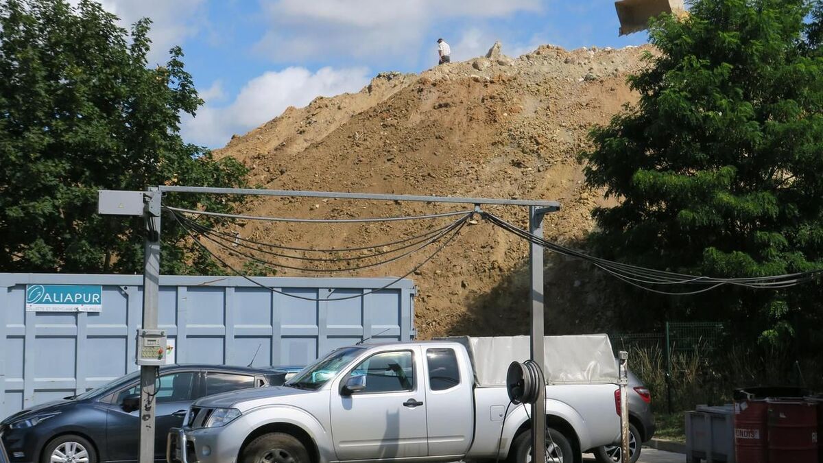 , « 19 millions d’euros pour tout remettre en état » : des chefs d’entreprise jugés pour la « dune du Pilat » de Corbeil