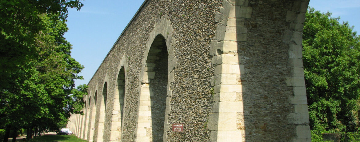 , Dans les Yvelines, cet ancien aqueduc historique alimentait les jardins du Château de Versailles