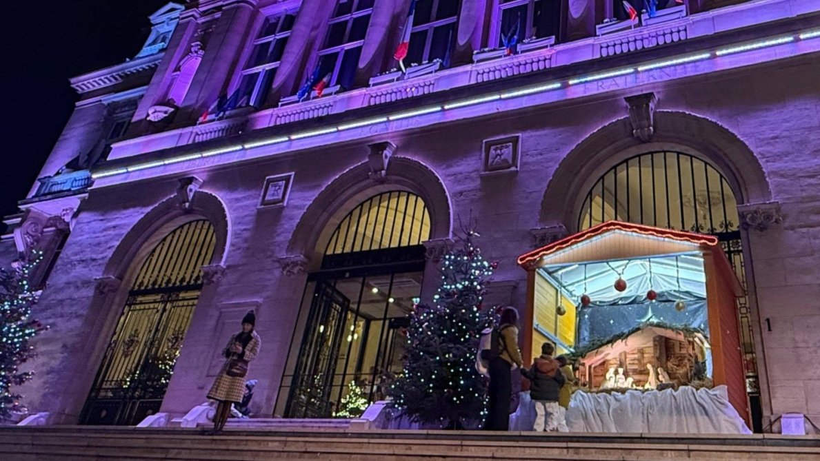 , &laquo; Des activistes veulent gommer les racines chr&eacute;tiennes de la France &raquo; : le maire d&rsquo;Asni&egrave;res conteste le retrait de la cr&egrave;che municipale