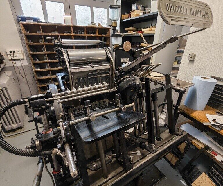 La vieille machine H est encore utilisée pour la découpe